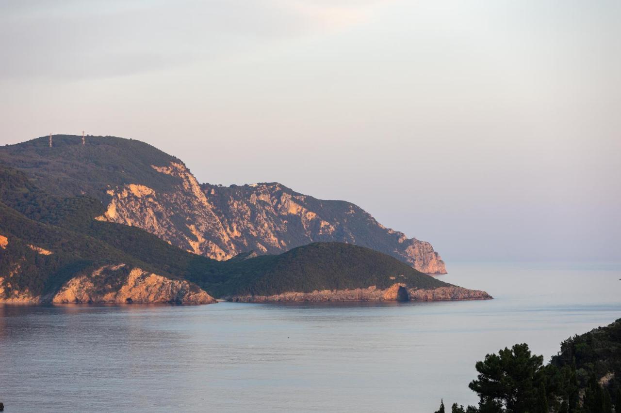 Paleokastritsa Red Gate Flat Apartment Bagian luar foto